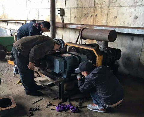 黑偉羅茨風(fēng)機(jī)維修